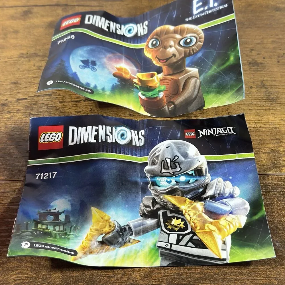 Lot Of 23 Pc. Lego Dimensions Character Tag Bases & 13 Manuals